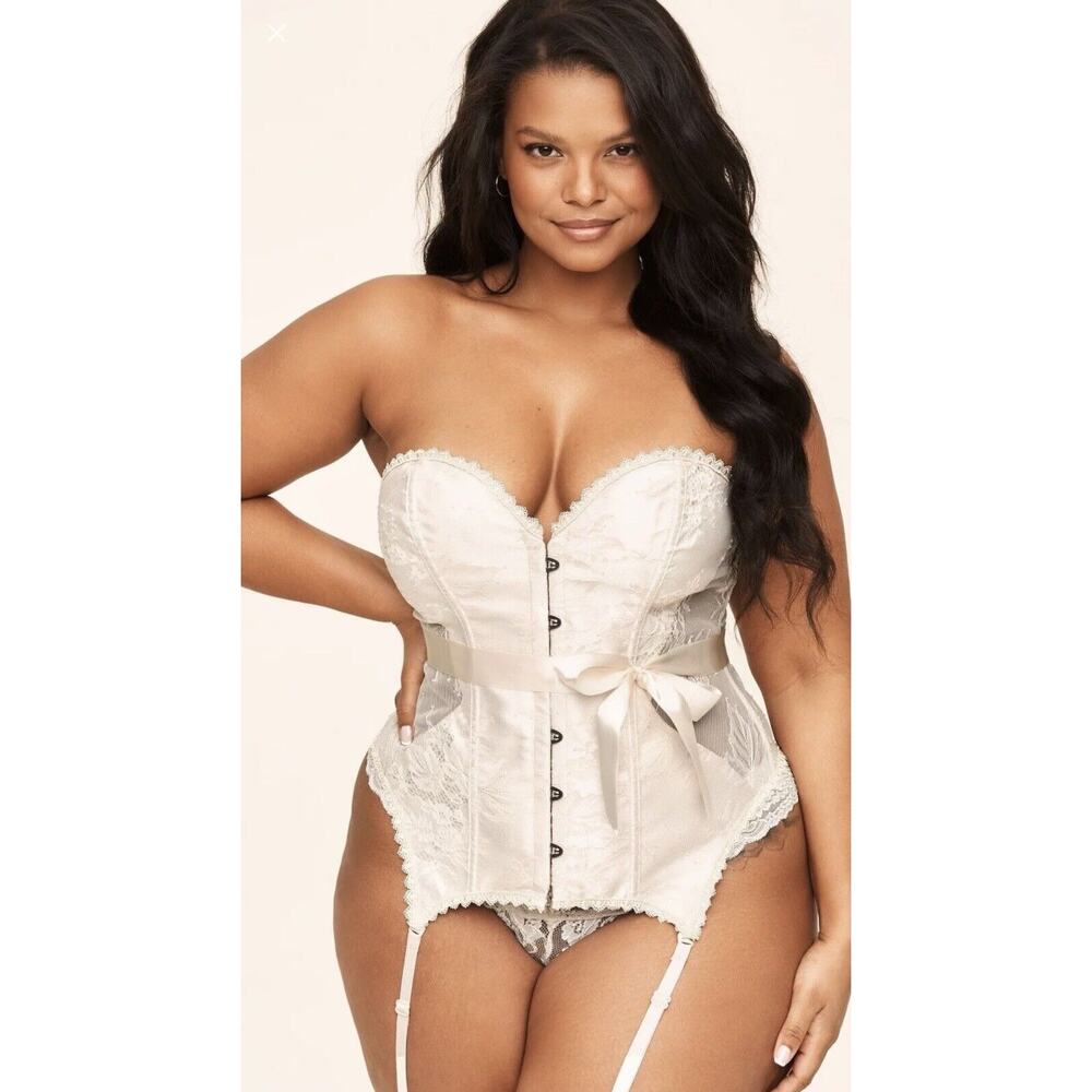 Adore Me Women’s Jasmine Plus Boned Corset Lace With Matching Thong Size 1x NWT